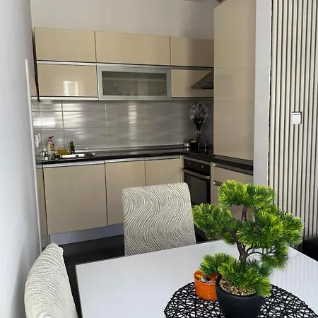 아파트 Maricelo *